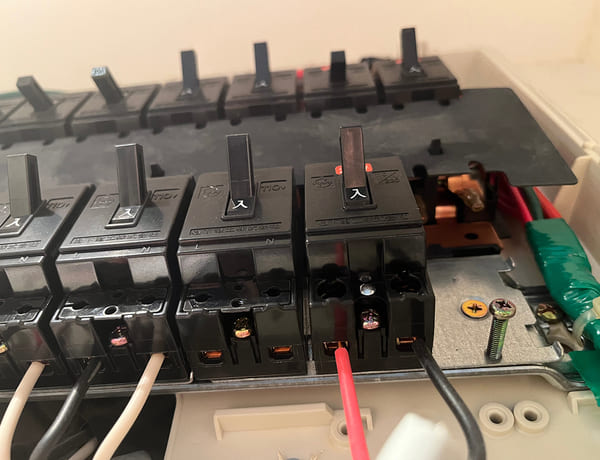 住宅用の分電盤